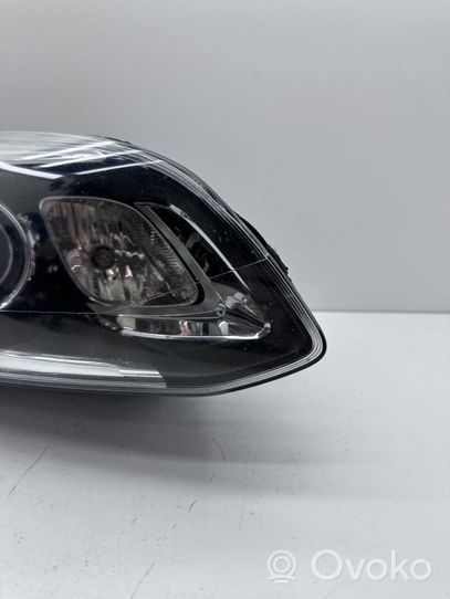 Volvo XC60 Lampa przednia 31395899