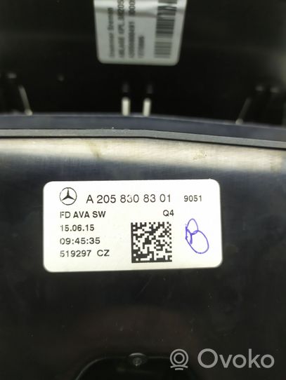 Mercedes-Benz C W205 Oro grotelės gale A2058308301