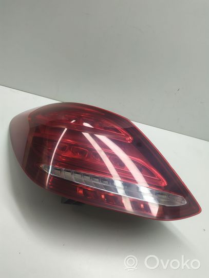 Mercedes-Benz C W205 Lampa tylna A2059061357