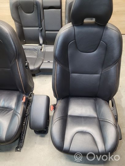 Volvo V40 Cross country Interior set 