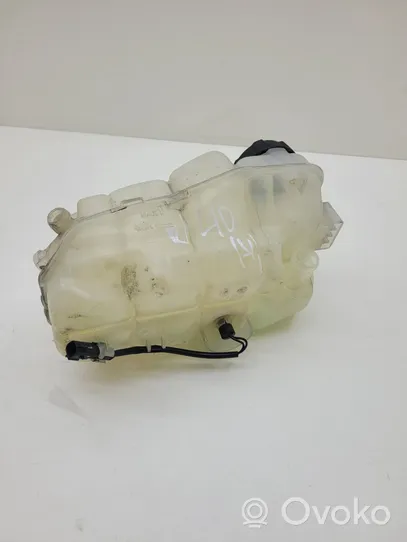 Volvo V40 Vase d'expansion / réservoir de liquide de refroidissement 31338764