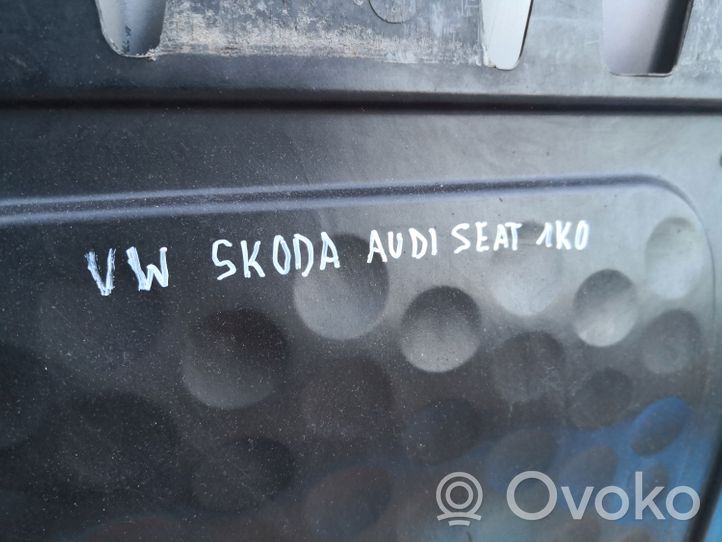 Audi A3 S3 8P Moottorin alustan välipohjan roiskesuoja 1K0825239E