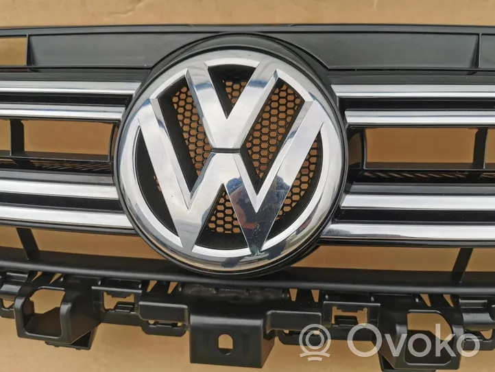 Volkswagen Tiguan Grille calandre supérieure de pare-chocs avant 5N0853653F