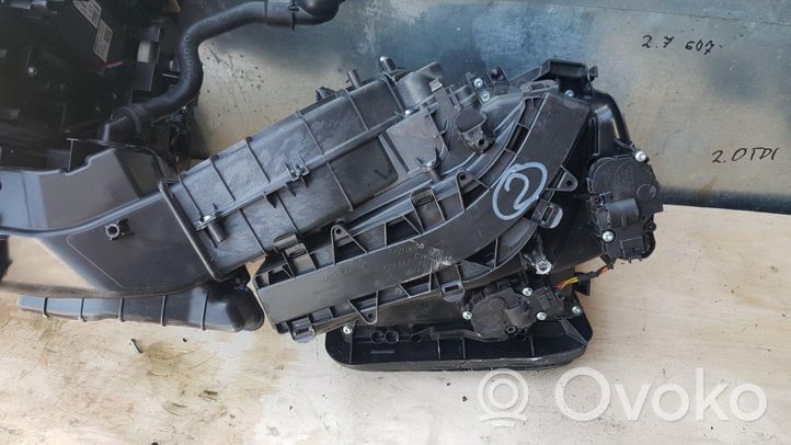 Volkswagen Touareg III Scatola climatizzatore riscaldamento abitacolo assemblata 4M1820001K