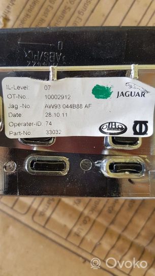 Jaguar XJ X351 Element deski rozdzielczej / środek AW93-044B88-AF