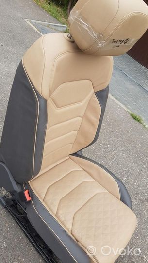 Volkswagen Touareg III Asiento delantero del conductor 