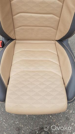 Volkswagen Touareg III Asiento delantero del conductor 