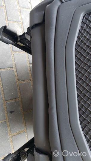 Volkswagen Touareg III Asiento delantero del pasajero 