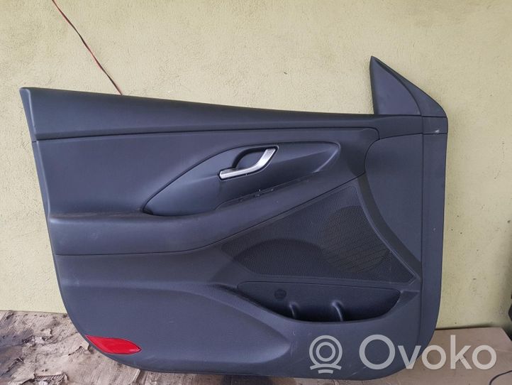 Hyundai i30 Etuoven verhoilu 