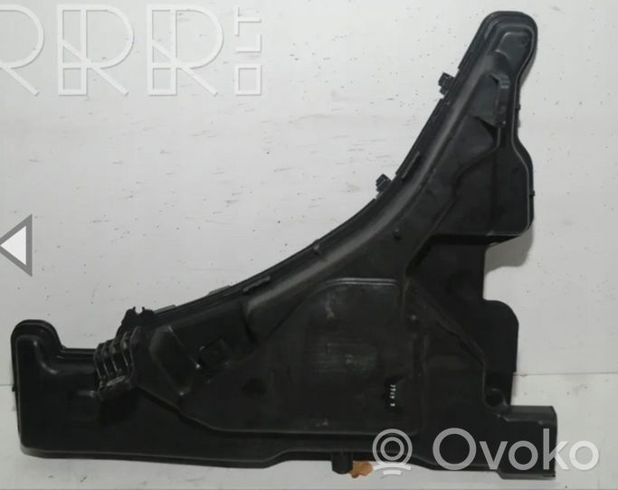 Audi A4 S4 B9 8W Tuulilasinpesimen nestesäiliö 8W0955451H