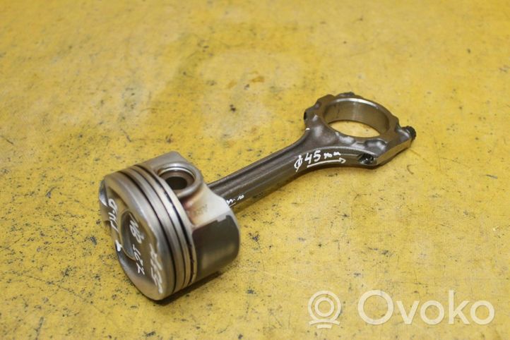 Toyota C-HR Piston avec bielle 