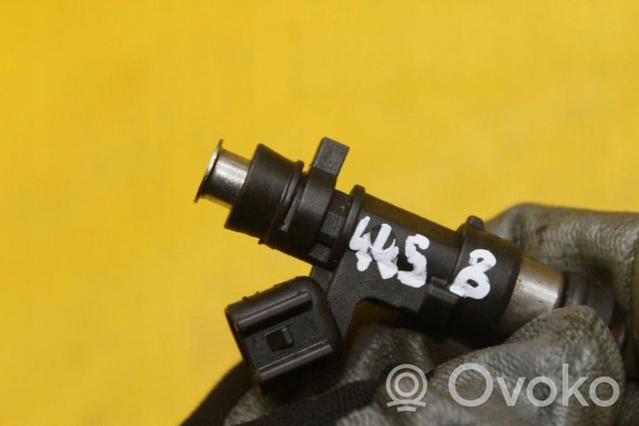 Ford Focus Fuel injector 8653891