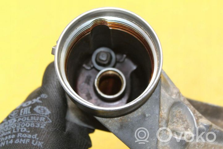 Opel Astra H Mocowanie / uchwyt filtra oleju 