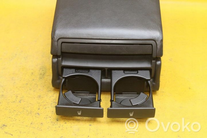 Volkswagen Phaeton Rear seat armrest 