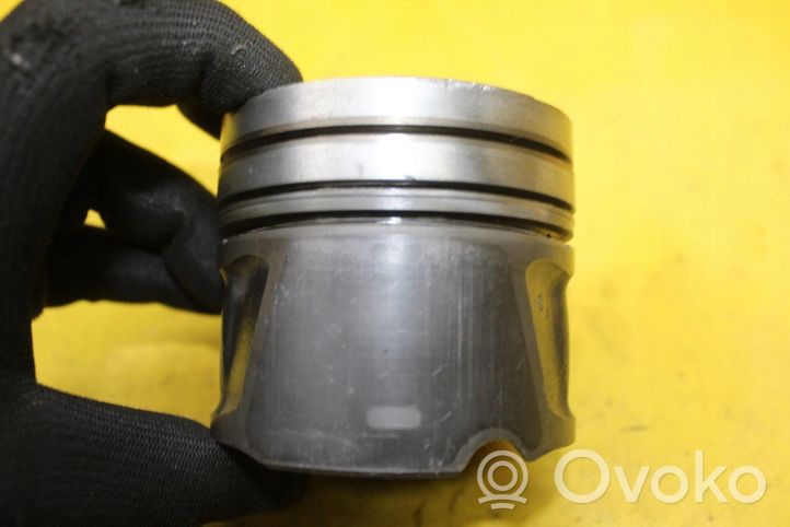 Land Rover Range Rover Sport L320 Piston 