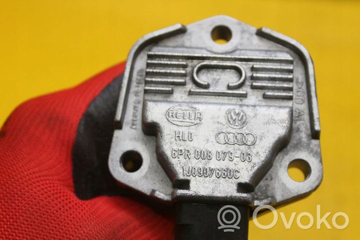 Audi A3 S3 8P Oil level sensor 1J0907660C