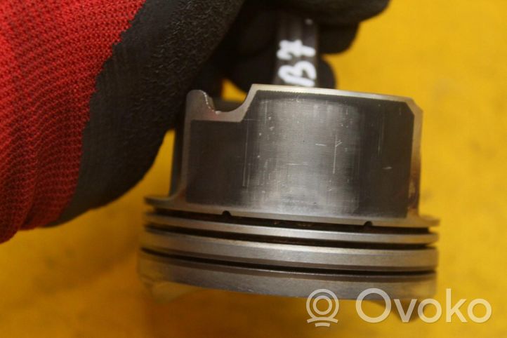 Audi A3 S3 8P Piston avec bielle 