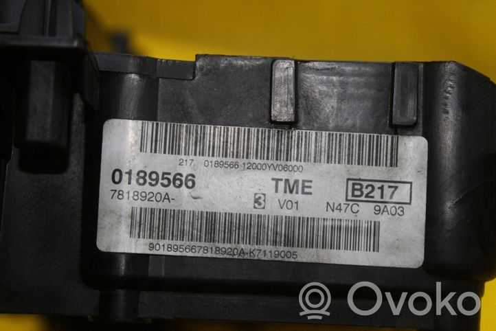 Toyota Avensis T270 Cache culbuteur 11128589943