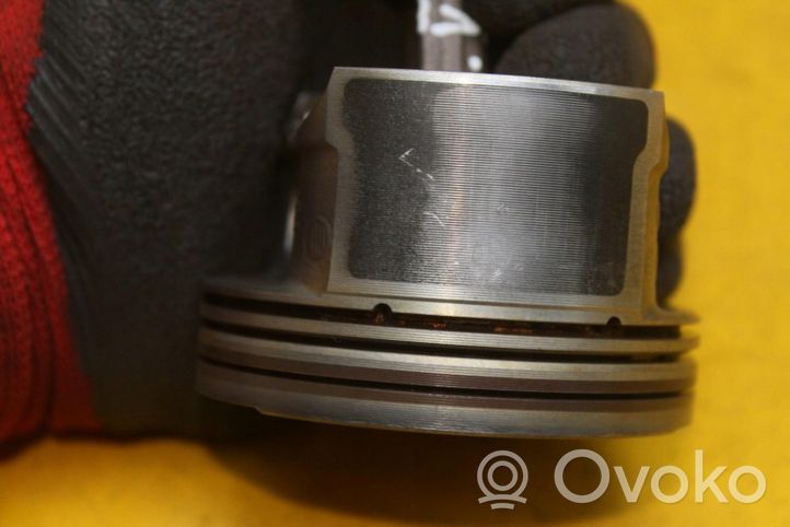 Volkswagen Golf VI Piston avec bielle 