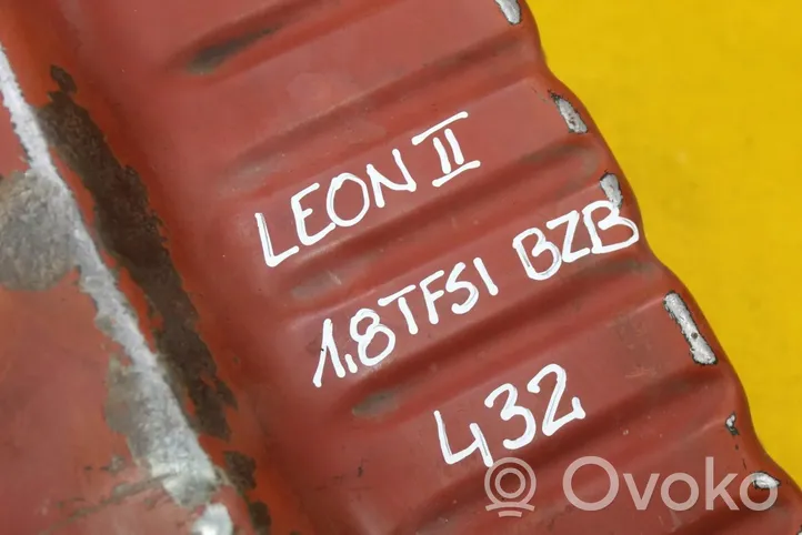 Seat Leon (1P) Öljypohja 06J103600AF