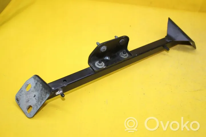 Audi A8 S8 D3 4E Supporto di montaggio del parafango 4E0805463