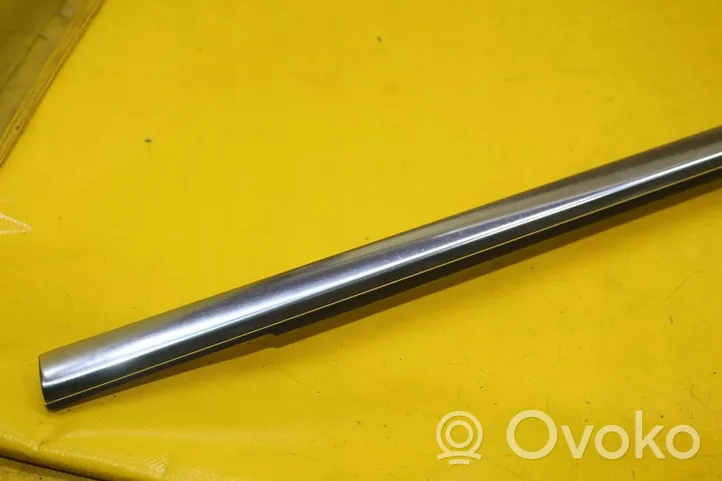 Porsche Cayenne (92A) Rivestimento modanatura del vetro della portiera anteriore 7P0837476H