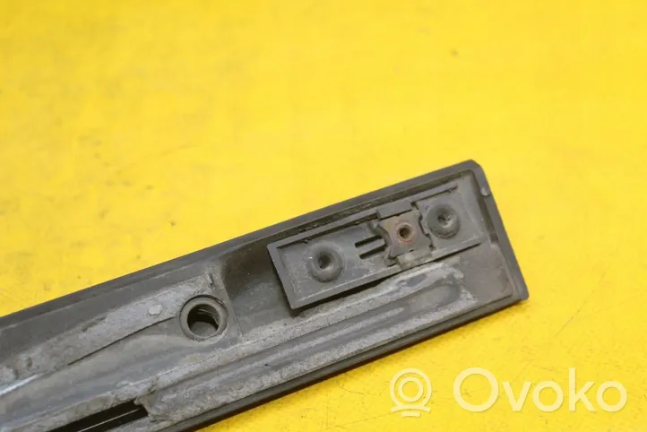 Audi A2 Priekšpusē durvju dekoratīvā apdare (moldings) 8Z0854939