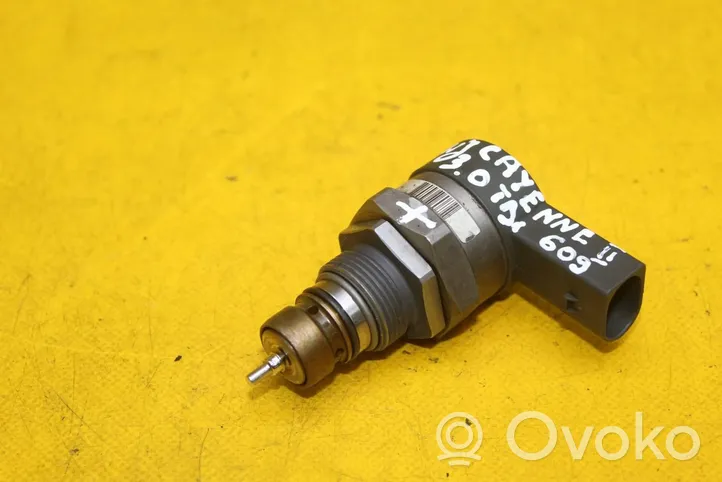Audi A6 C7 Sensore di pressione del carburante 057130764AE