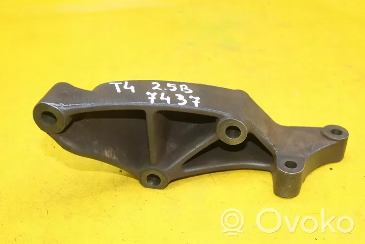 Volkswagen Multivan T4 Support de boîte de vitesses 02B409905M