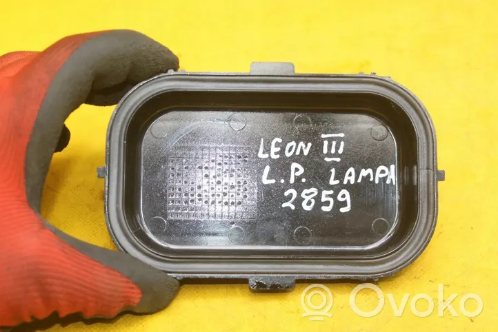 Seat Leon (5F) Cache-poussière de phare avant 5F0941607