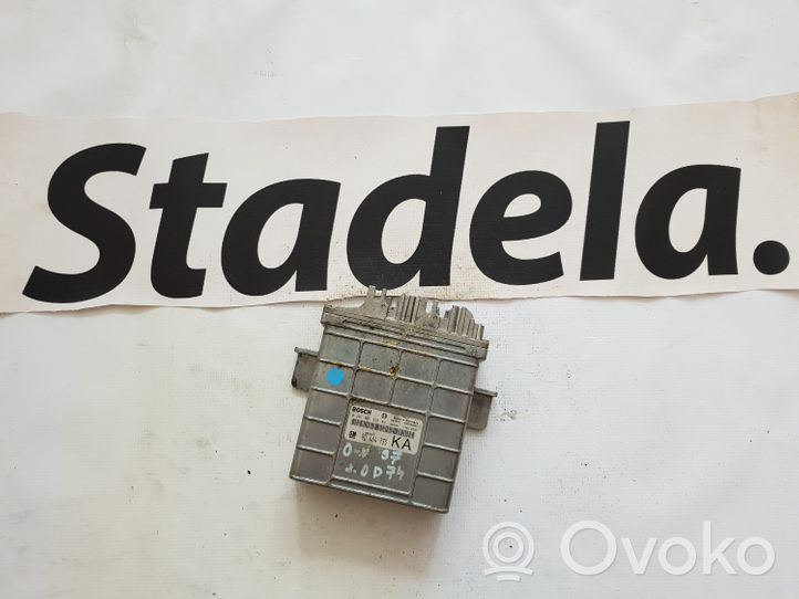 Opel Vectra B Sterownik / Moduł ECU GM90464735