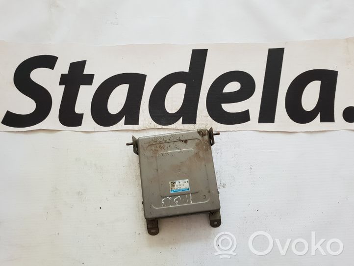 Mazda 323 Calculateur moteur ECU E2T81671M