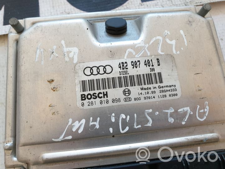 Audi A4 S4 B5 8D Moottorin ohjainlaite/moduuli 4B2907401B