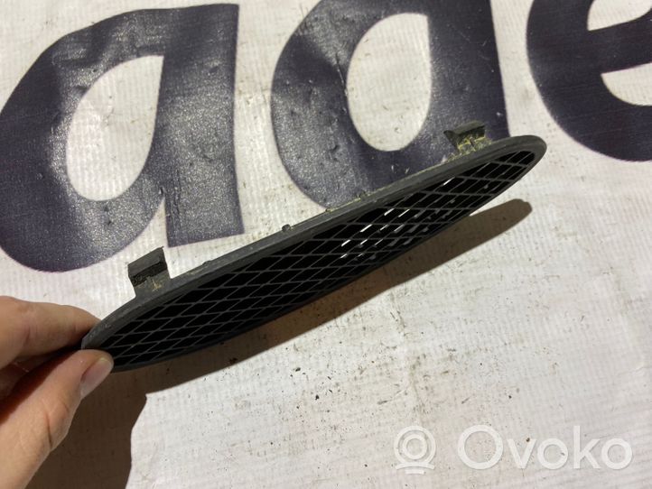 Mercedes-Benz S W220 Grille inférieure de pare-chocs avant A2208850123