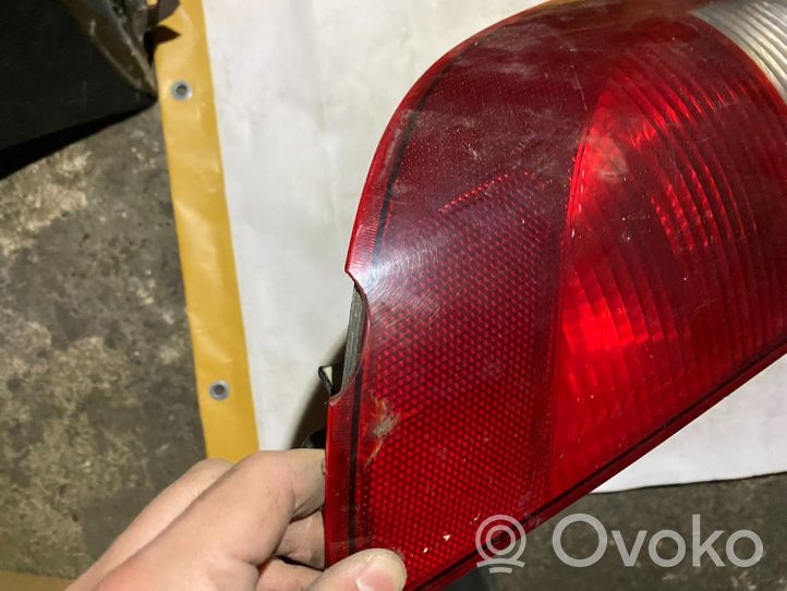 Mercedes-Benz Vaneo W414 Lampa tylna a4148200077