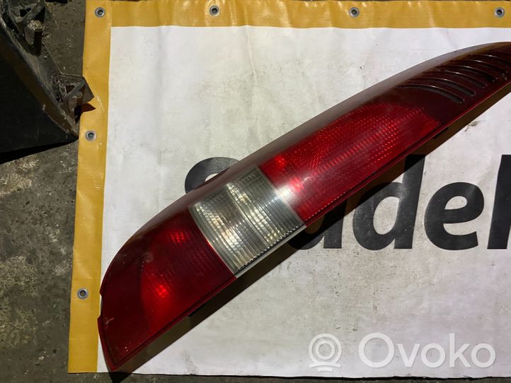 Mercedes-Benz Vaneo W414 Lampa tylna a4148200077