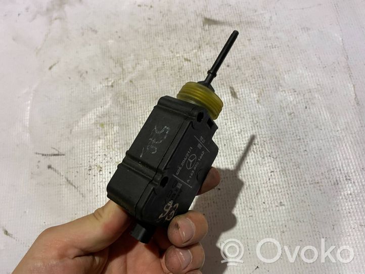 Mercedes-Benz ML W163 Motorino del tappo del serbatoio del carburante a1638201642