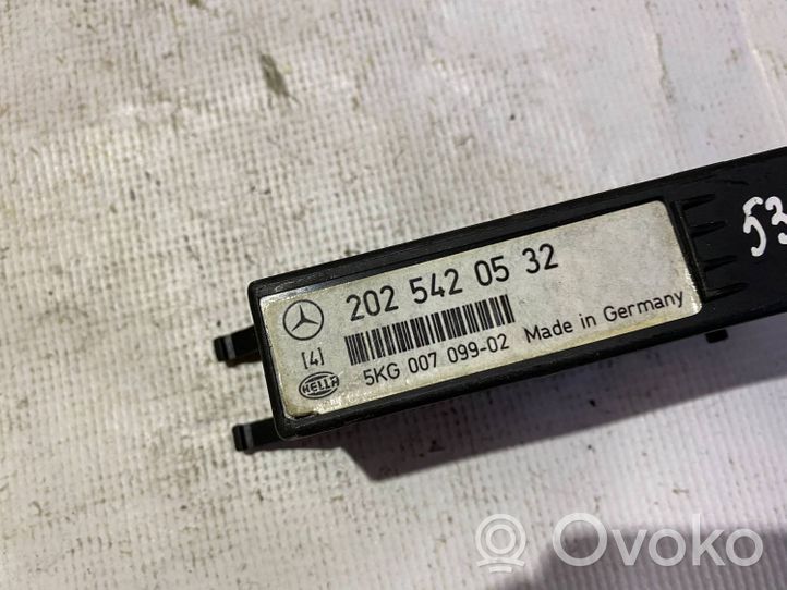 Mercedes-Benz C W202 Valomoduuli LCM a2025420532