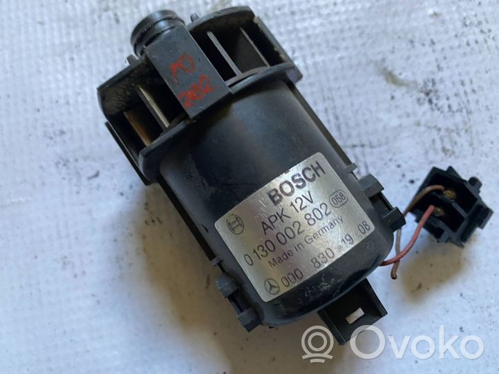 Mercedes-Benz E W124 Sensor de temperatura interna a0008301908