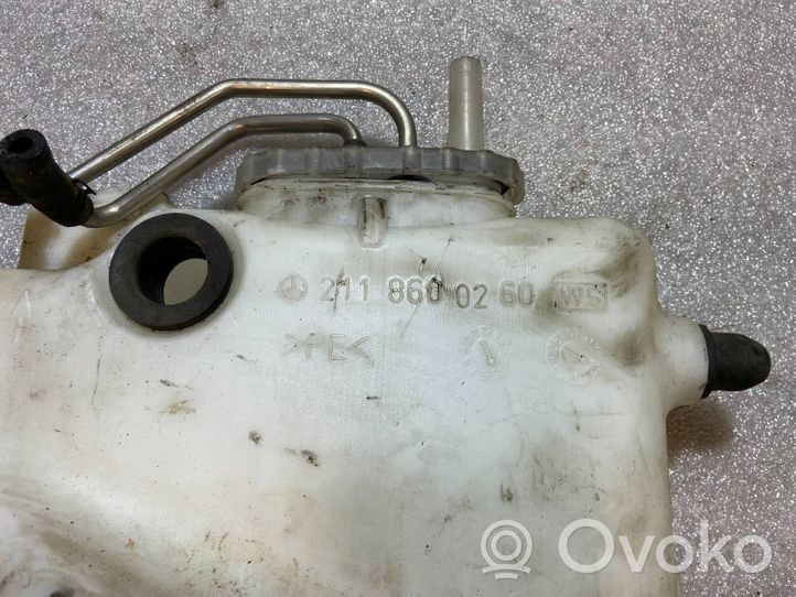 Mercedes-Benz E W211 Serbatoio/vaschetta liquido lavavetri parabrezza 2118600260