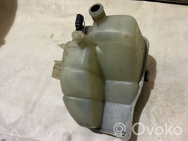 Mercedes-Benz CLK A209 C209 Vase d'expansion / réservoir de liquide de refroidissement 2035000049