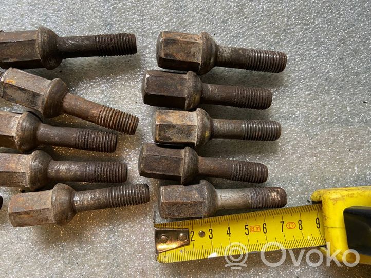 Mercedes-Benz C W203 Nuts/bolts 