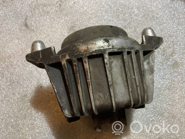 Mercedes-Benz E W212 Supporto di montaggio del motore a2122401917