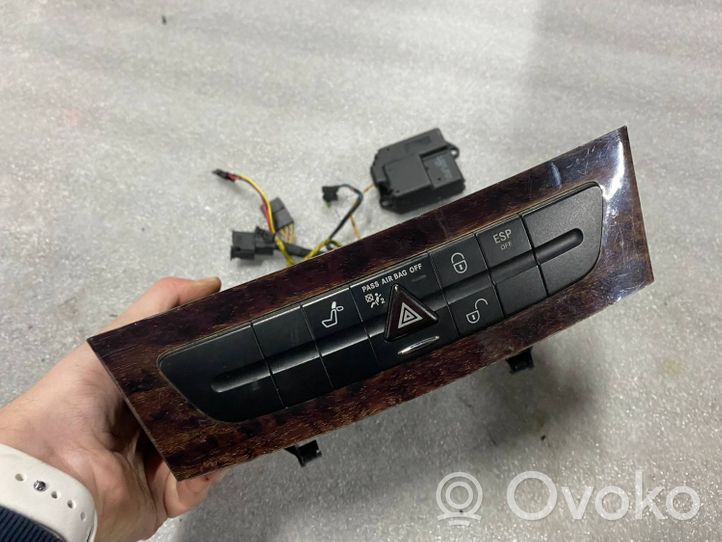 Mercedes-Benz E W211 Interruttore riscaldamento sedile A2116800552