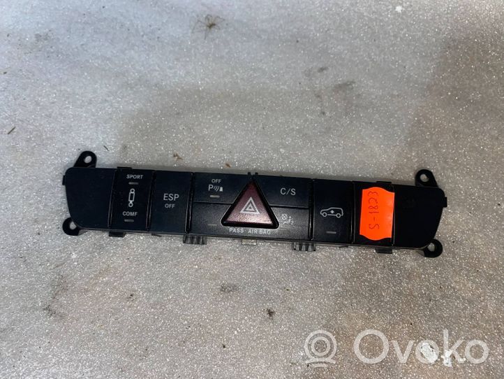 Mercedes-Benz R W251 Interruttore luci di emergenza a2518703010