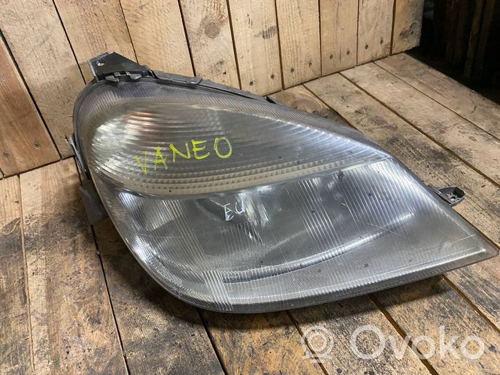 Mercedes-Benz Vaneo W414 Lampa przednia a4148200161