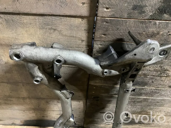 Mercedes-Benz E W212 Front subframe 