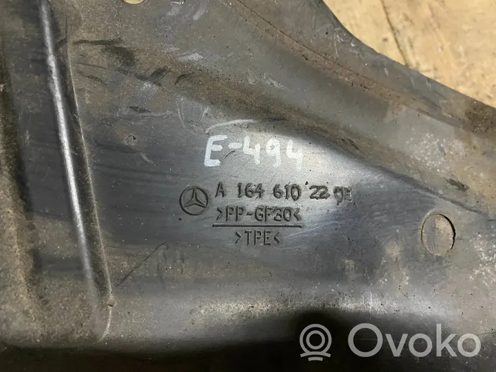 Mercedes-Benz ML W164 Couvre soubassement arrière a1646102208