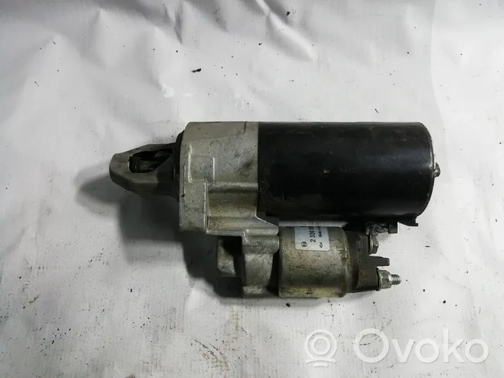 Mercedes-Benz E W211 Starter motor A0061514101