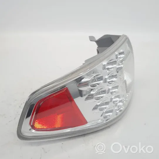 Subaru Impreza II Lampa tylna 22020024